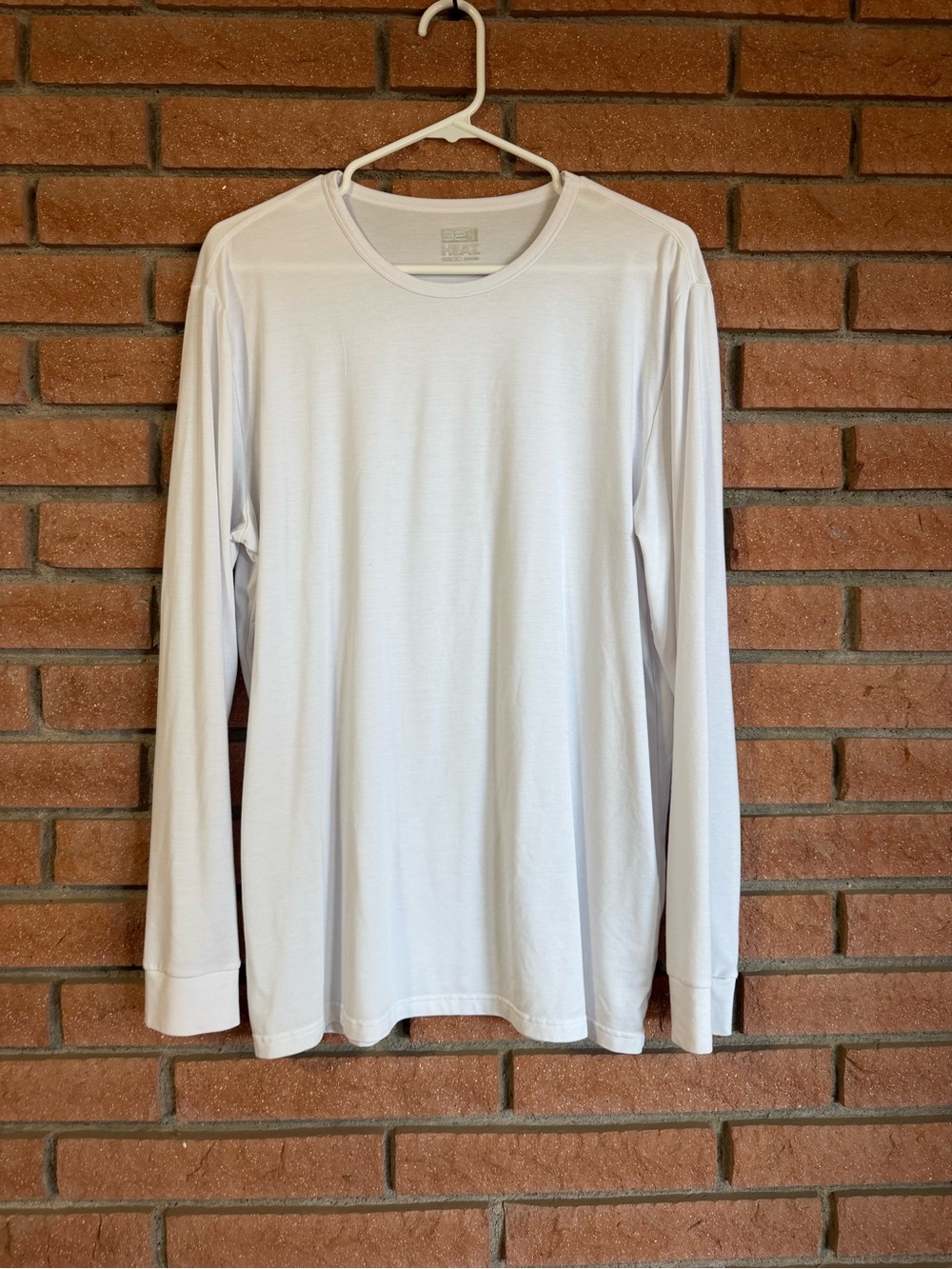 White 32 Degrees Heat long sleeve